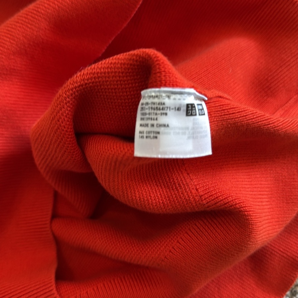 UUUU Uniqulo Orange sweater in size large - Picture 8 of 10